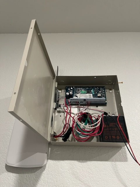 Discount on security system with monitoring service - Avenger Security